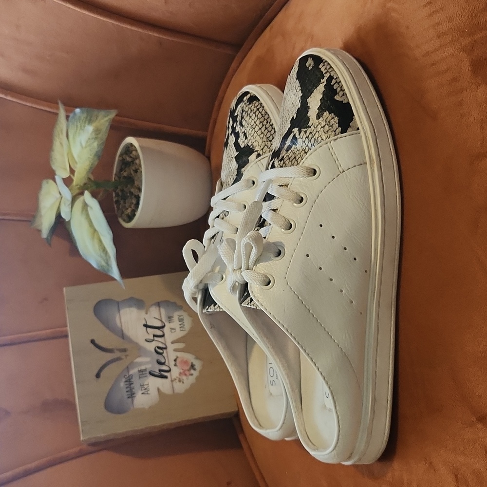 SOUL NATURALIZER SHOES
